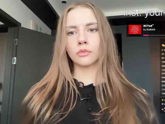 VikkiExtraCheese webcam