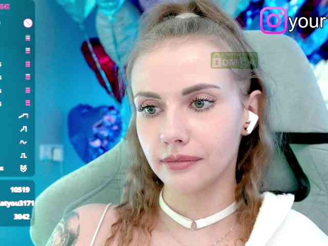VikkiExtraCheese webcam
