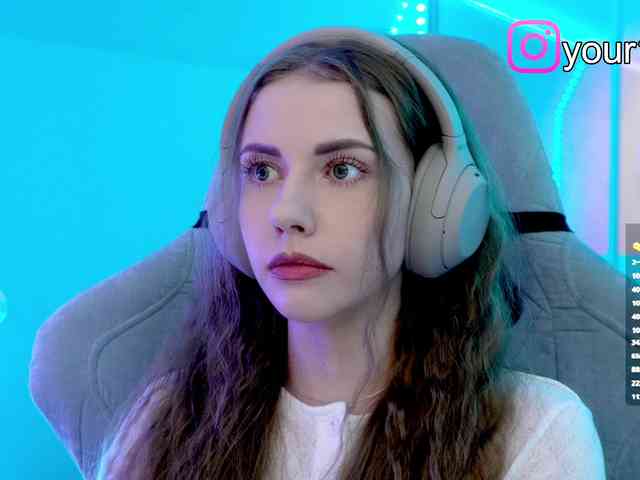 VikkiExtraCheese webcam