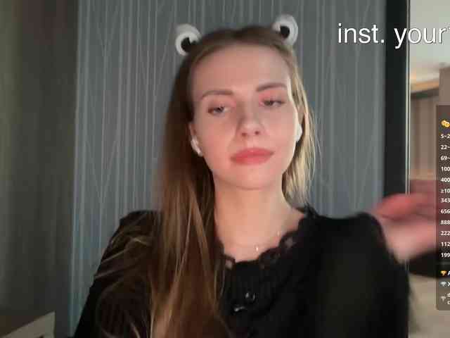 VikkiExtraCheese webcam