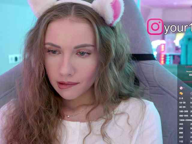 VikkiExtraCheese webcam