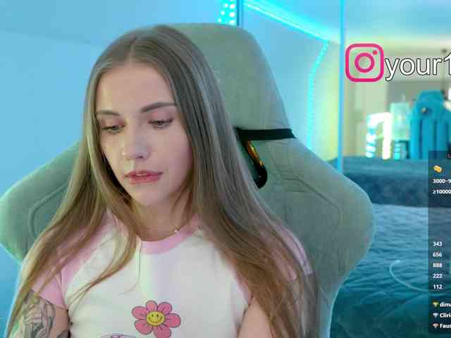 VikkiExtraCheese webcam