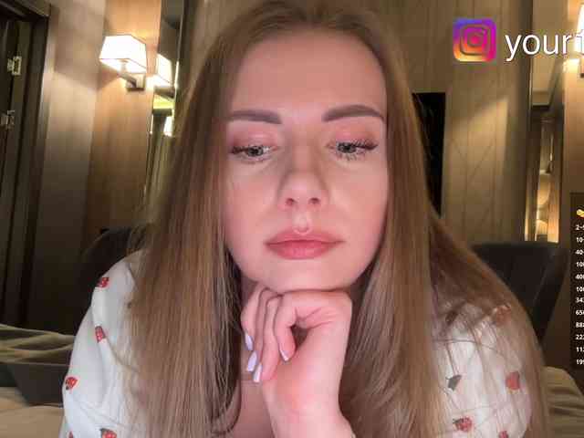 VikkiExtraCheese webcam