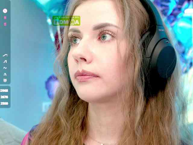 -VikkiL0vesCheese-
