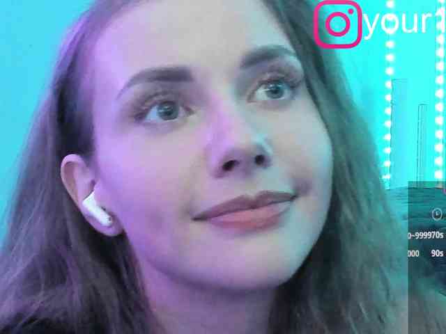 VikkiExtraCheese webcam