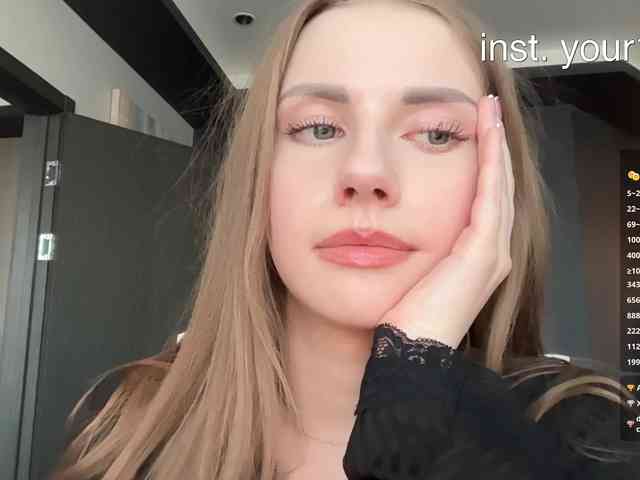 VikkiExtraCheese webcam