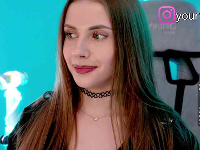 VikkiExtraCheese