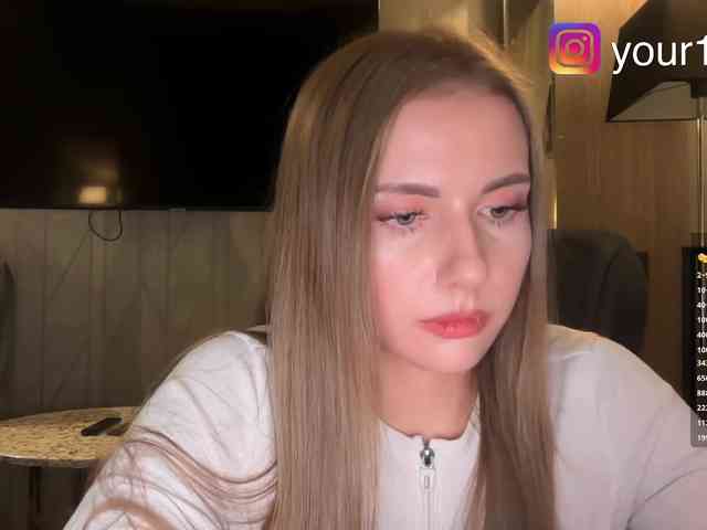 VikkiExtraCheese webcam