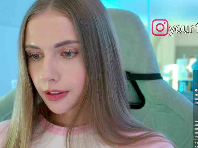 VikkiExtraCheese webcam