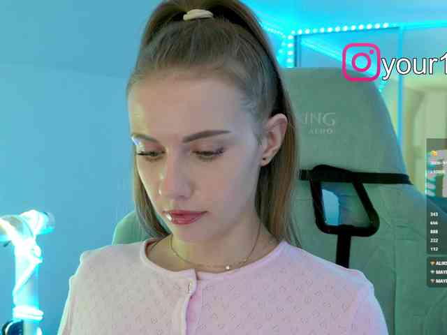 VikkiExtraCheese webcam