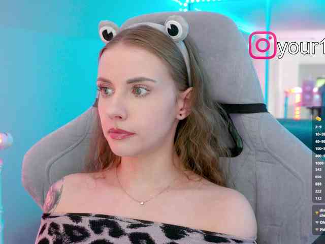 VikkiExtraCheese webcam