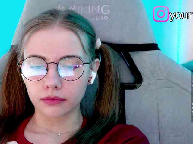 VikkiExtraCheese webcam