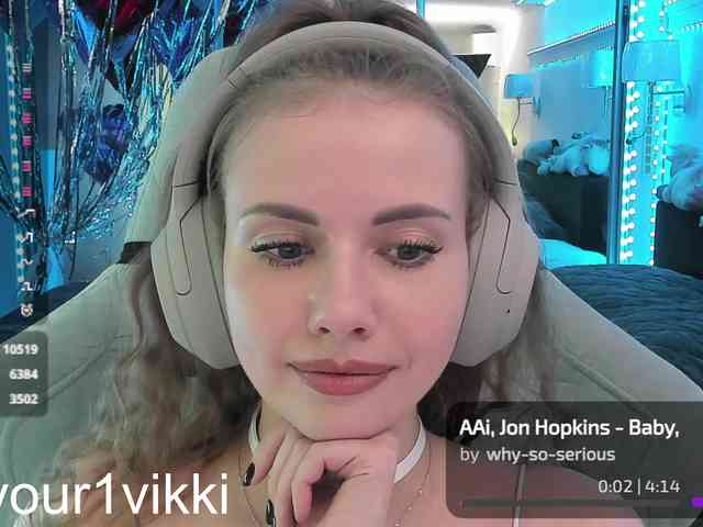 VikkiExtraCheese webcam