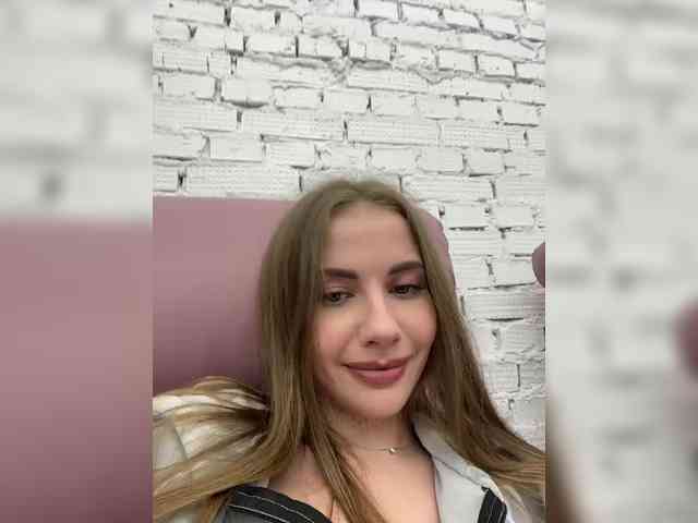 VikkiExtraCheese webcam
