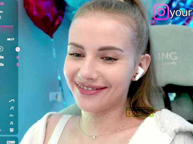 VikkiExtraCheese webcam