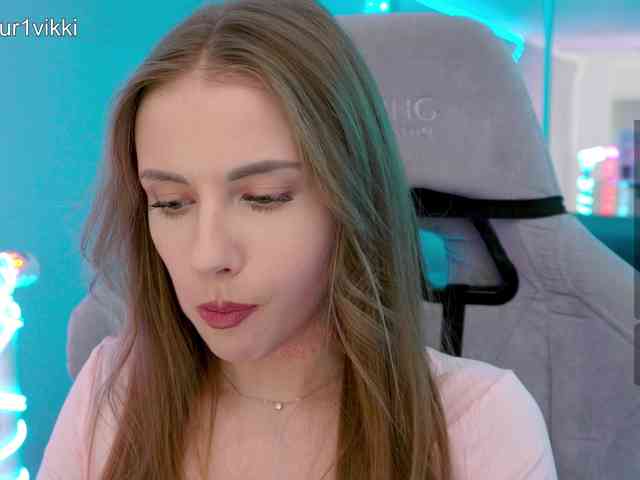 VikkiExtraCheese webcam