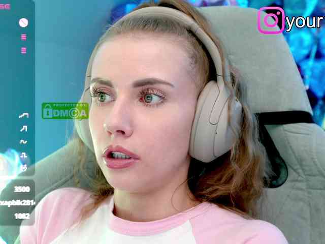VikkiExtraCheese webcam