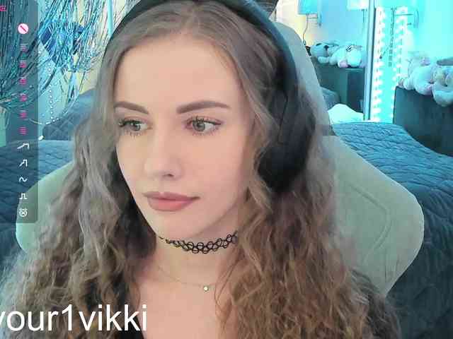 -VikkiL0vesChees... Live Webcam on BongaCams