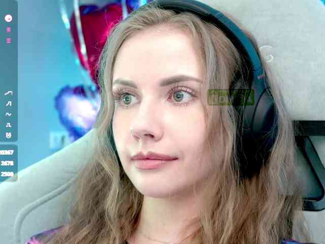 VikkiExtraCheese webcam