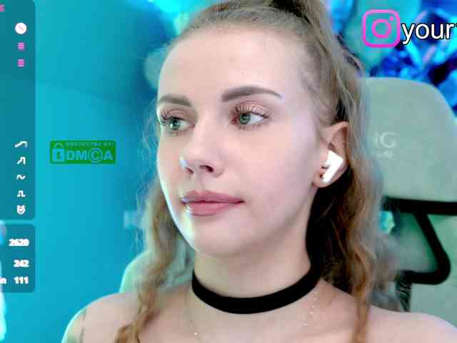VikkiExtraCheese webcam