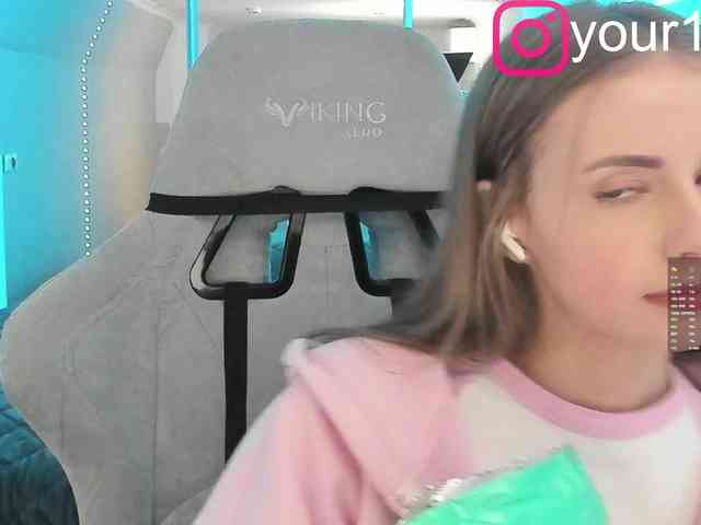 VikkiExtraCheese webcam