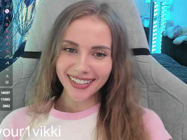VikkiExtraCheese webcam