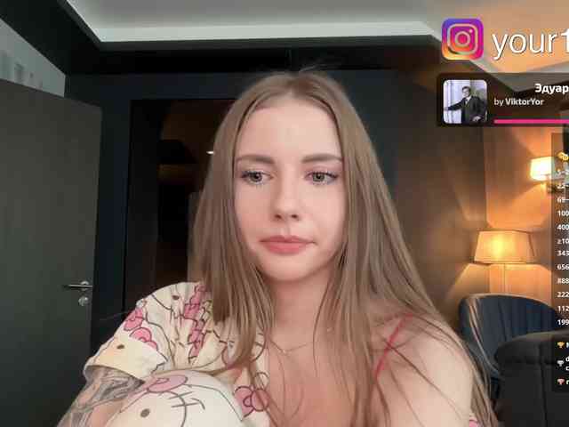 VikkiExtraCheese webcam