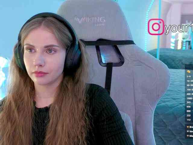 VikkiExtraCheese webcam