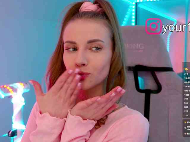 VikkiExtraCheese webcam