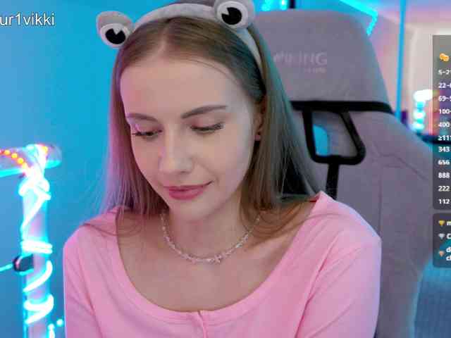 VikkiExtraCheese webcam