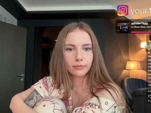 VikkiExtraCheese webcam