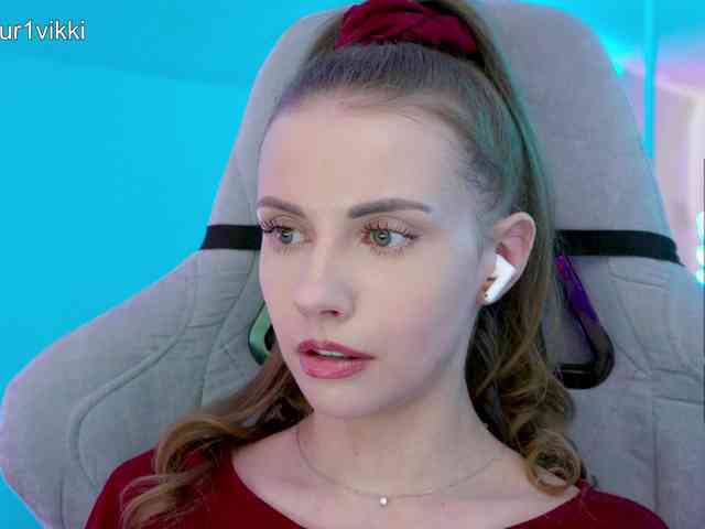 VikkiExtraCheese webcam