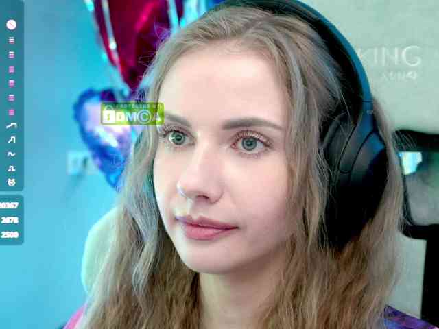 VikkiExtraCheese webcam