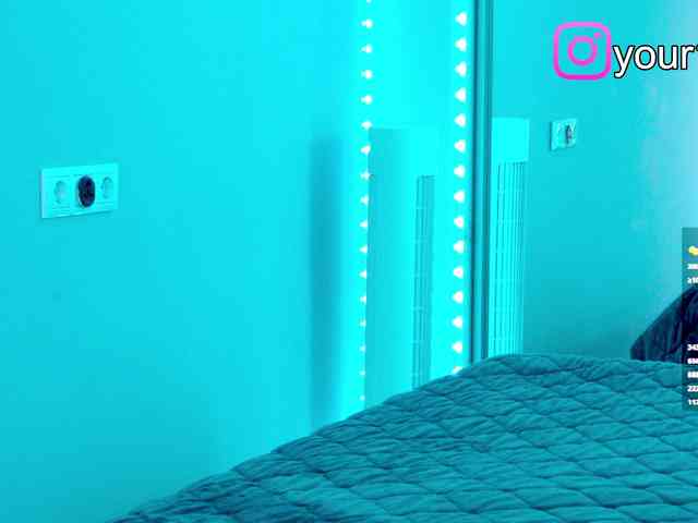 VikkiExtraCheese webcam