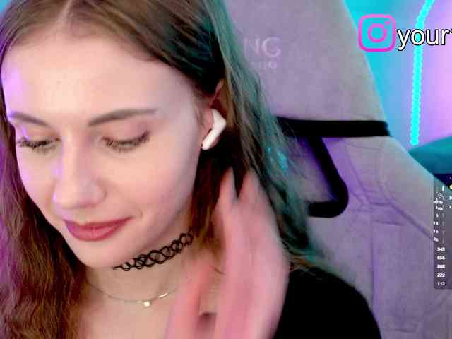 VikkiExtraCheese webcam