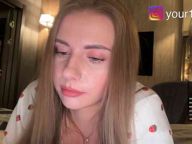 VikkiExtraCheese webcam