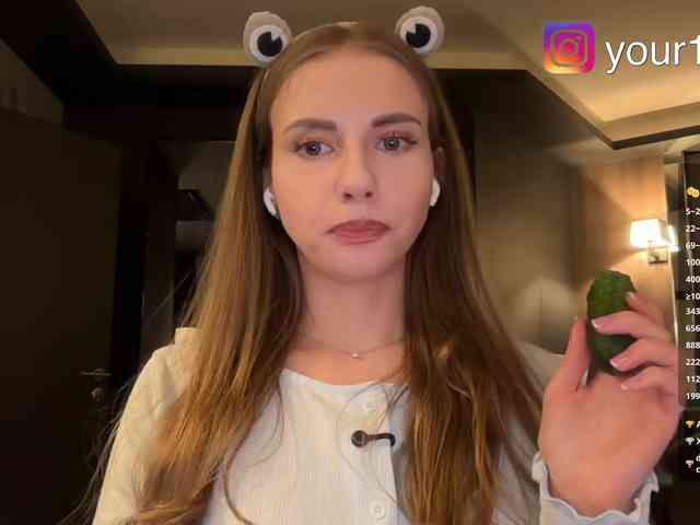 VikkiExtraCheese webcam