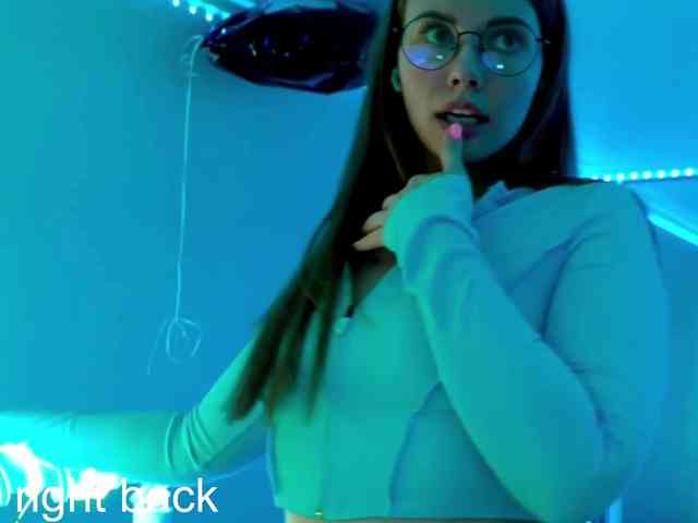 VikkiExtraCheese webcam