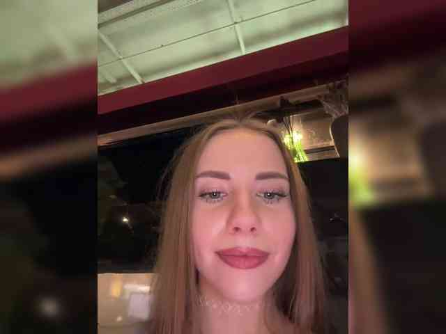 live stream sex -VikkiL0vesCheese-