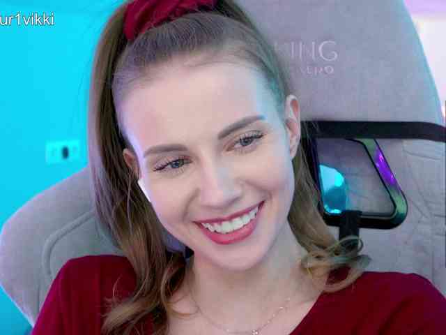 VikkiExtraCheese webcam