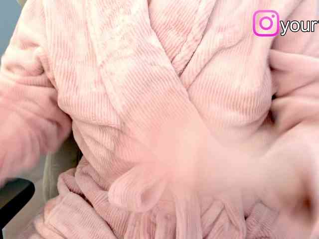 VikkiExtraCheese webcam