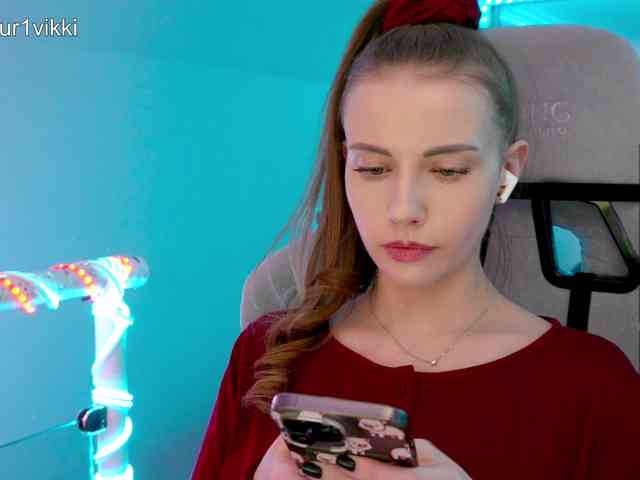 VikkiExtraCheese webcam