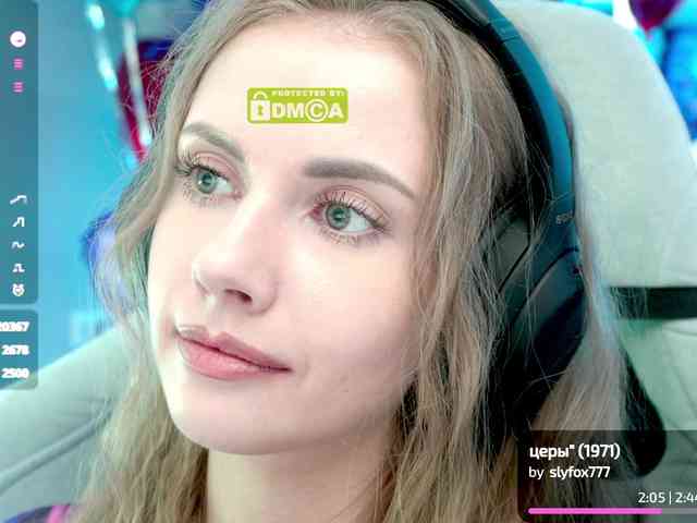 VikkiExtraCheese webcam