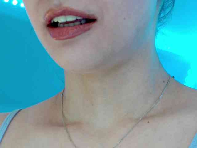 VikkiExtraCheese webcam