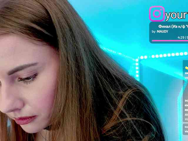 VikkiExtraCheese webcam