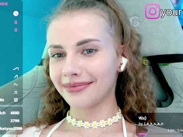 VikkiExtraCheese webcam