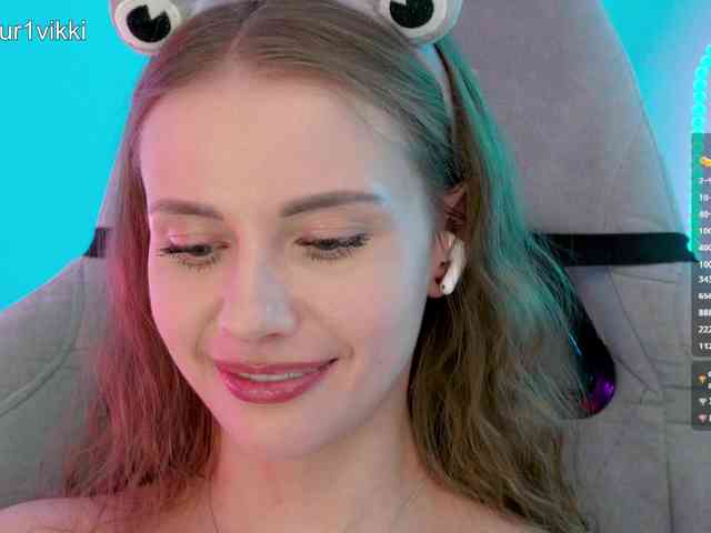 VikkiExtraCheese webcam