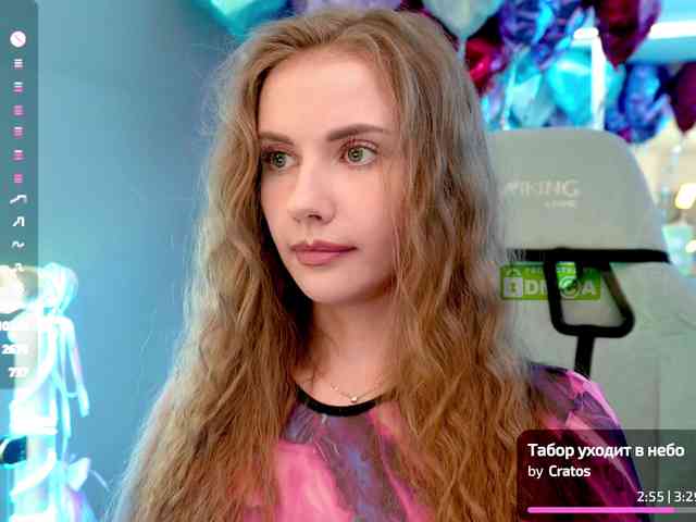 adult cam -VikkiL0vesCheese-