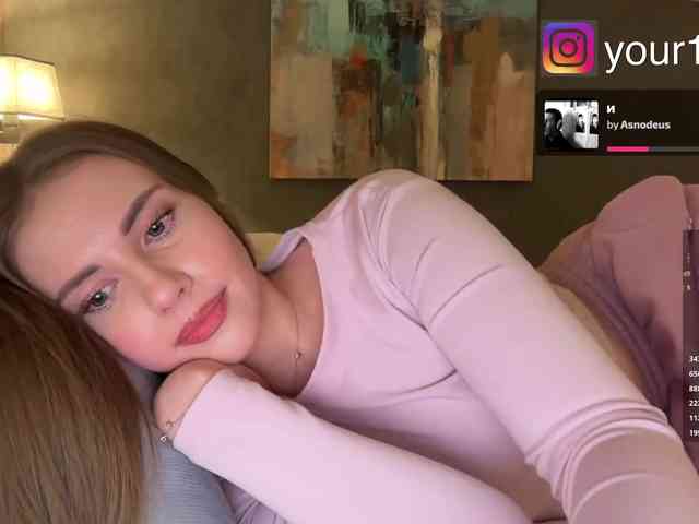 VikkiExtraCheese webcam