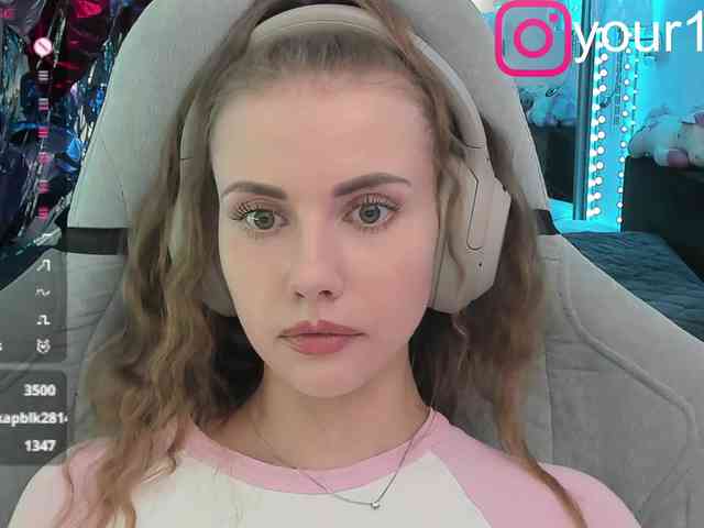 VikkiExtraCheese webcam